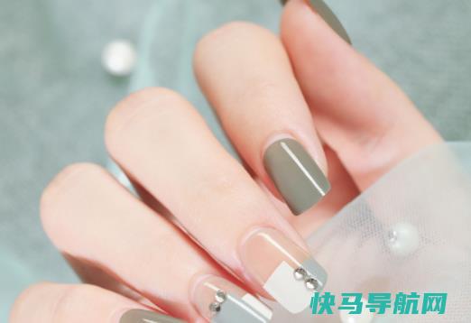 指甲油涂多了为什么指甲泛黄？涂指甲油变黄咋恢复