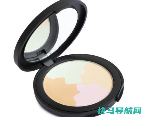 如何使用粉饼？粉饼需要打湿吗？