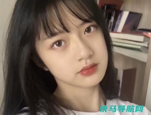 为什么男生第二次见我就牵手？男生牵我手但没表白是什么意思